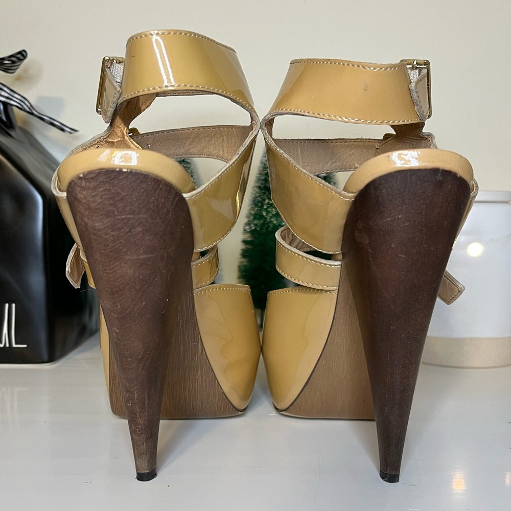 Steve Madden Ronson Sexy Three Strap Heels - Picture 5 of 7